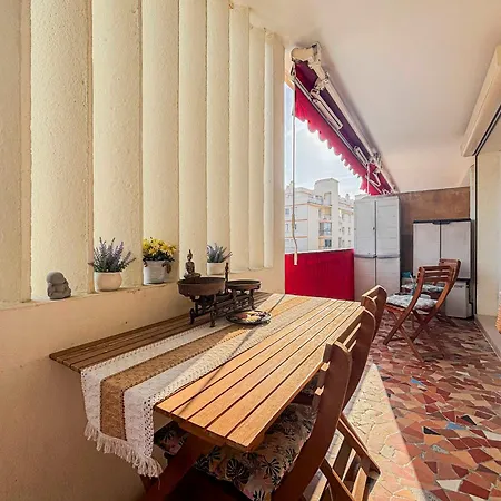 Entre Et Ville, Cocon Avec Terrasse - 3 Pers Apartman