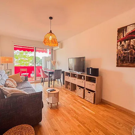 Entre Et Ville, Cocon Avec Terrasse - 3 Pers Apartman