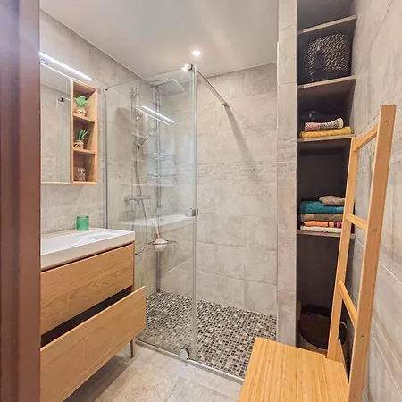 Apartman Entre Et Ville, Cocon Avec Terrasse - 3 Pers Nizza