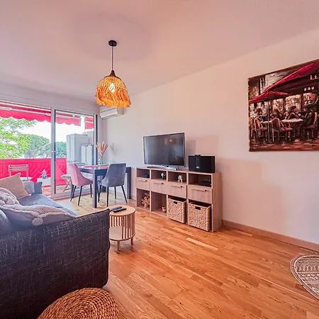 Entre Et Ville, Cocon Avec Terrasse - 3 Pers Apartman *