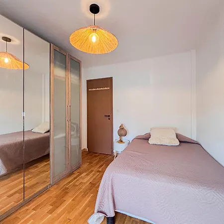 Entre Et Ville, Cocon Avec Terrasse - 3 Pers Apartman *